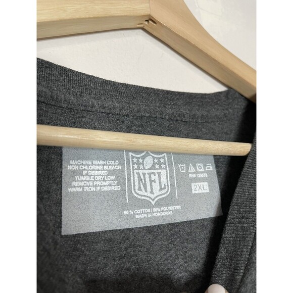 NFL Miami Dolphins Football Short Sleeve Men XXL Gray Heather Tshirt Tee - Picture 3 of 4